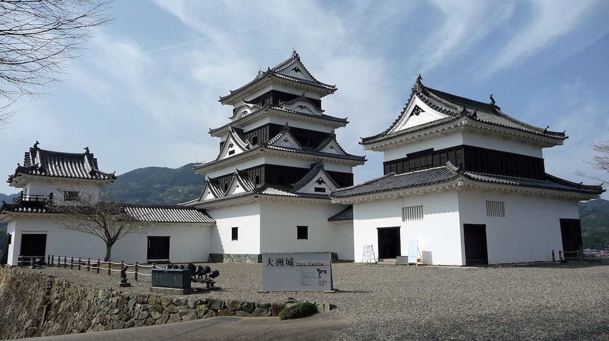 castillos: Castillo de Ozu